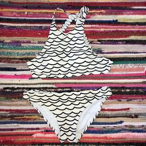 Cupshe black and white wave swimsuit